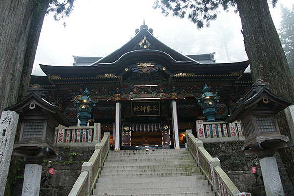 三峯神社